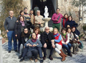 Foto de familia de los participantes en el III Retiro de AS Granada