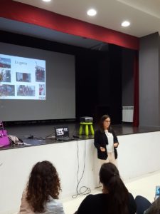Ana Domínguez expone su experiencia de voluntariado