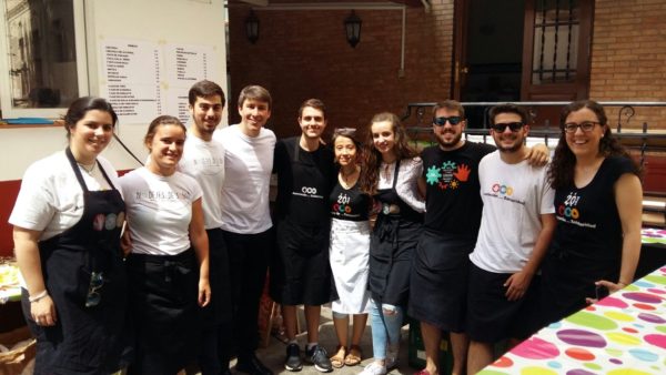 Cocineros y colaboradores en la Fiesta Solidaria