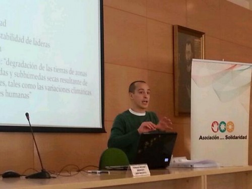 Mario Navas durante su ponencia (Foto: @asolidaridad)