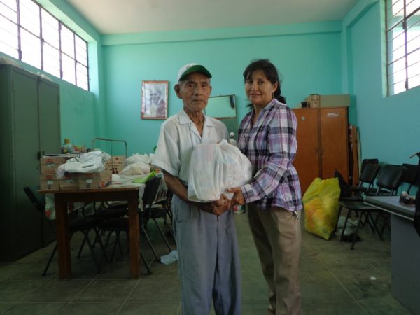 Familia damnificada por El Niño Costero en Piura (Perú)